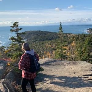 Meet your Posher, Emily